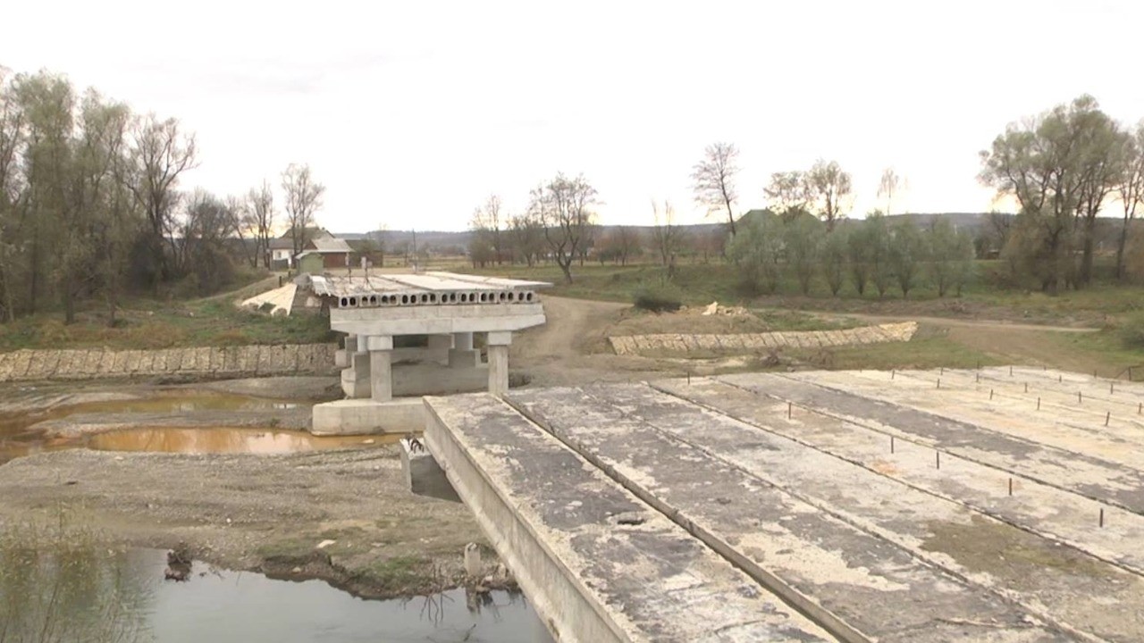У Чернівецькій області продовжать будівництво мостів у Розтоках та Маршинцях