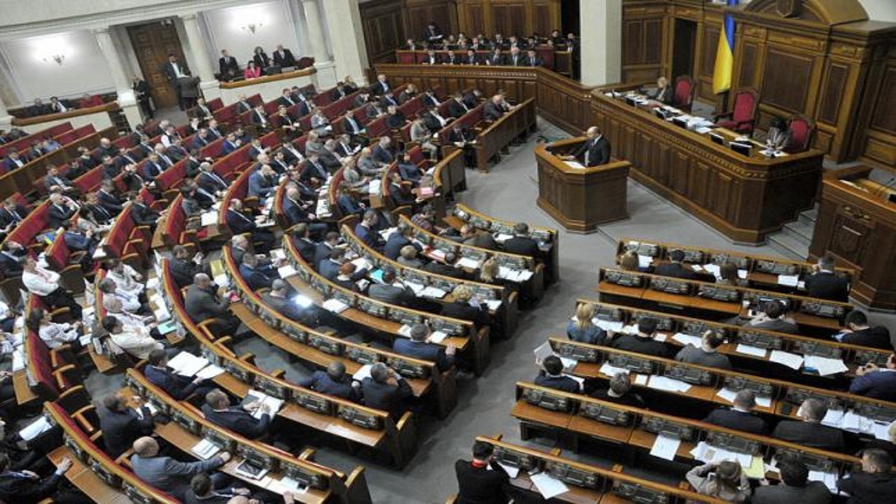 Як депутати-мажоритарники з Буковини голосували за Виборчий кодекс з відкритими списками
